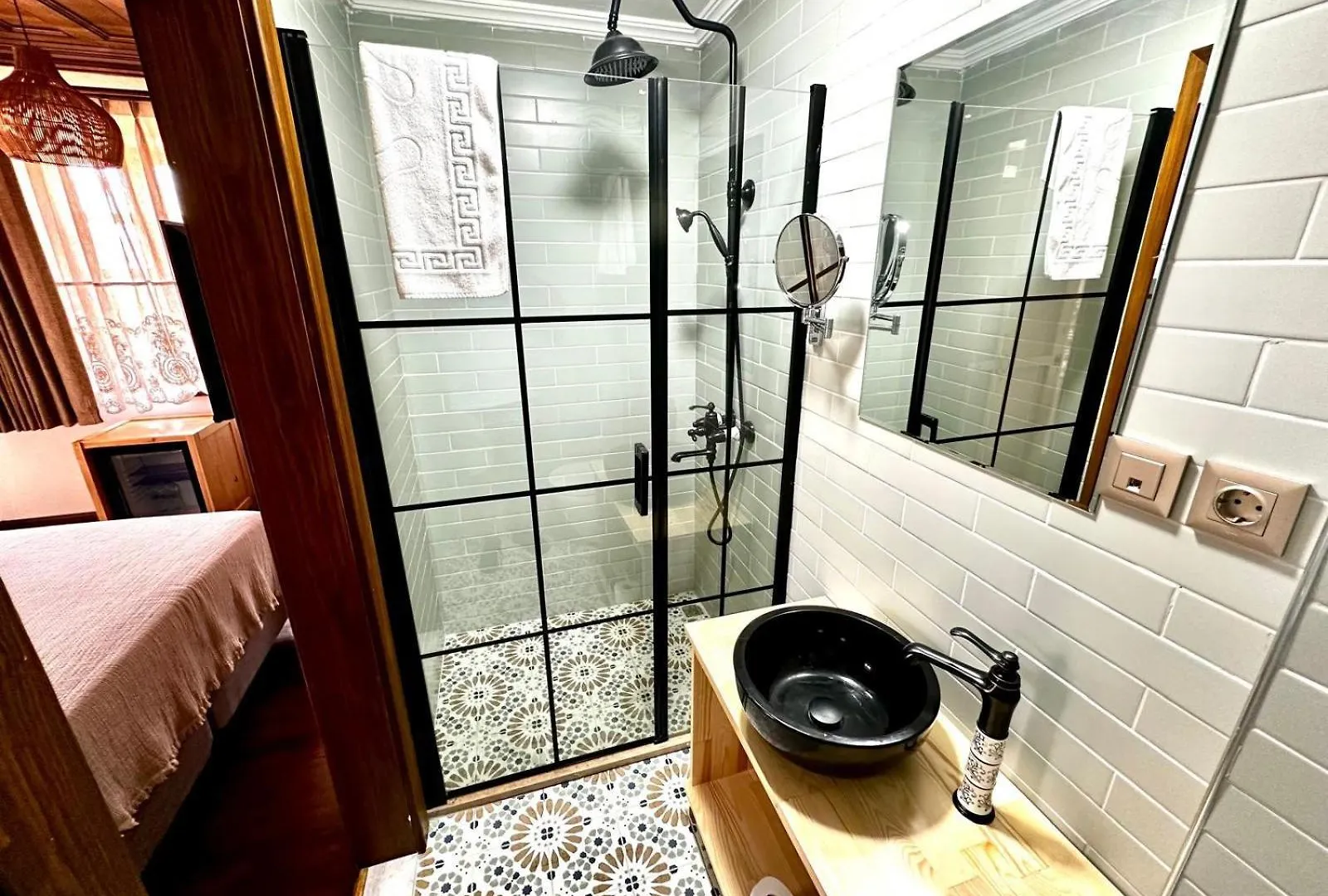 Guelluek Uno Elegance Otel 0*, Gulluk